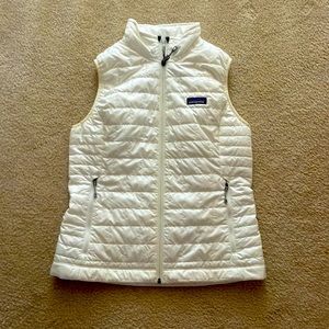 NWOT Patagonia White Vest. Medium.
